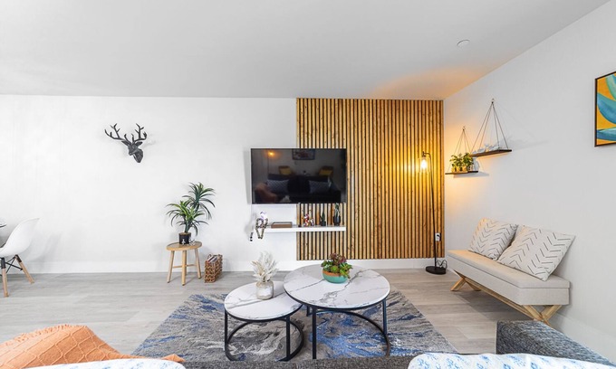 Ojus Apartment | Stylish 1BR Loft in the heart of Aventura