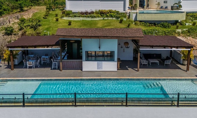 La Ceiba Apartment | Stylish 2-BR Apt In Playa Bonita + Amazing Oceanviews