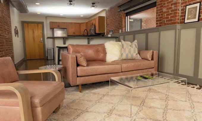 Roanoke Apartment | Stylish 2BR downtown luxury