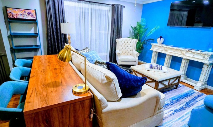 Benson House | Stylish 3BR Home in Omaha, Comfort Awaits You!