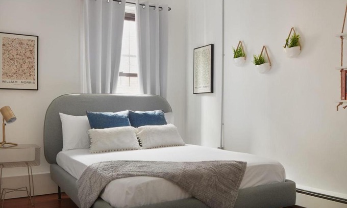 Harrison Lenox Apartment | Stylish 3br1bth Apt Near Historical District