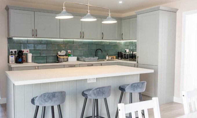 Nottingham House | Stylish 4 Bed, newly renovated home in Nottingham
