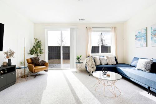 Sparks House | Stylish 4BR Home Nr Golden Eagle Sports Complex