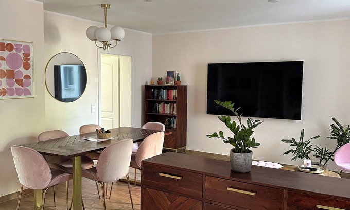 Neuehrenfeld Apartment | Stylish and central apartment in Cologne-Ehrenfeld. Pet friendly!