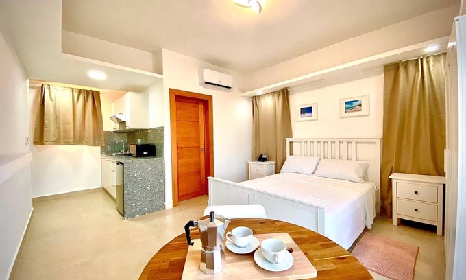 Residencial ROMANA Apartment | Stylish aparthouse with a sea view