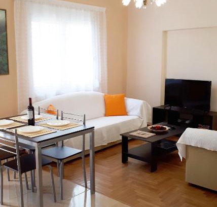 Athens Apartment | Stylish apartment near Katechaki