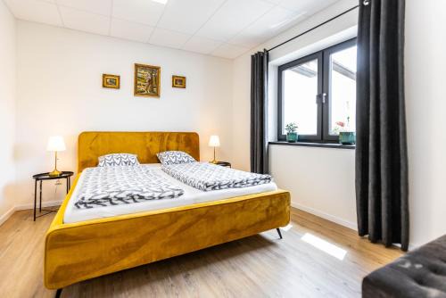 Zvolen Apartment | Stylish Apartment With Free Parking