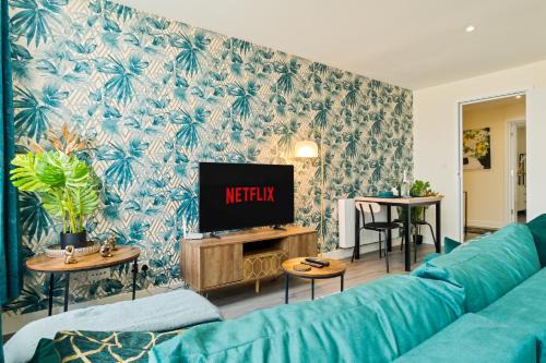 The King's Mile Apartment | Stylish City Centre getaway with Cathedral Views