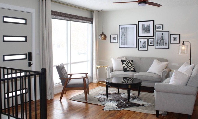 Rapid City House | Stylish & Comfortable 3 Queen Beds - Minutes from Downtown