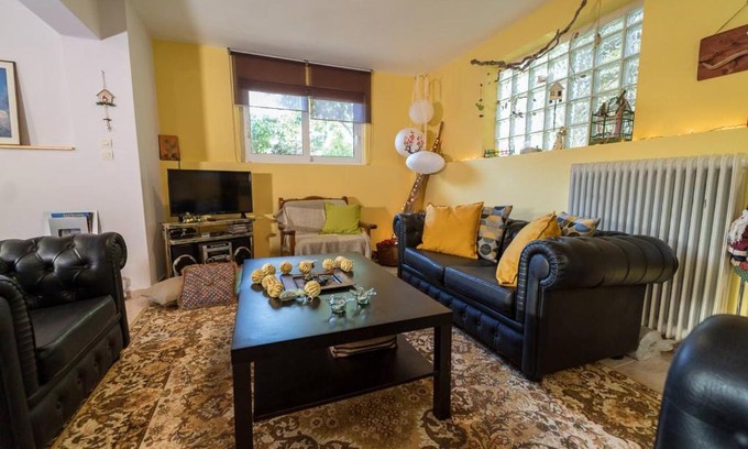 Paralia Apartment | Stylish house