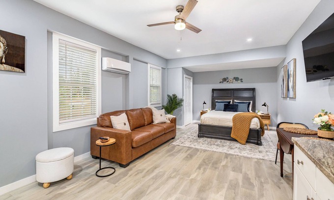 Durham Apartment | Stylish-Modern Open Concept Studio In The Hearth Of Durham NC