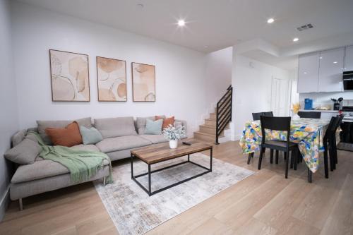 Pico-Union House | Stylish Private Room by Downtown LA with Private Parking