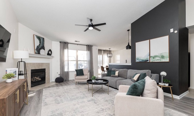 Noblesville House | Stylish Ranch near Grand Park in Westfield - Lots the Extras! Sleeps 10! 🤩