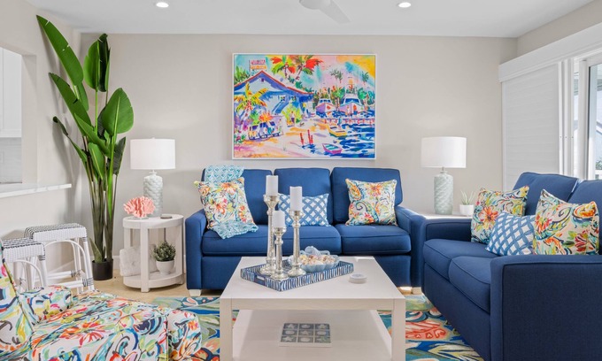 Sanibel Condo | Stylish Sanibel Hideaway – All-New Interiors, King Suite & Beach Access!