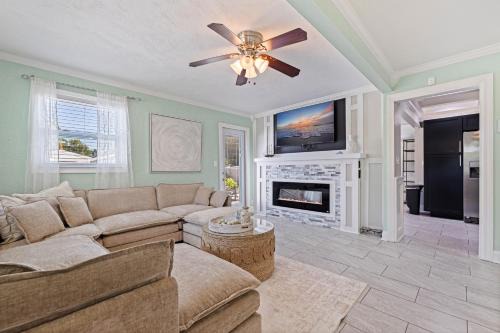 St. Petersburg - Clearwater House | Stylish St Pete Vacation Home with Private Pool!