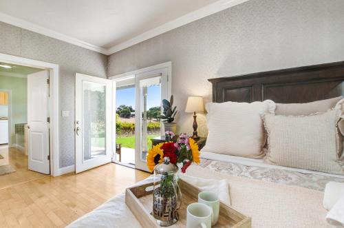 Windsor House | Stylish Vineyard Living at Winemakers Estate