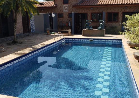 Barra da Lagoa House | Suítes Verano Ubatuba - Bairro Itaguá - com piscina
