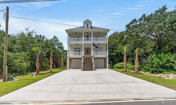 Atlantic Beach House | Sugar Hill Luxurious Beach House in the Black Pearl