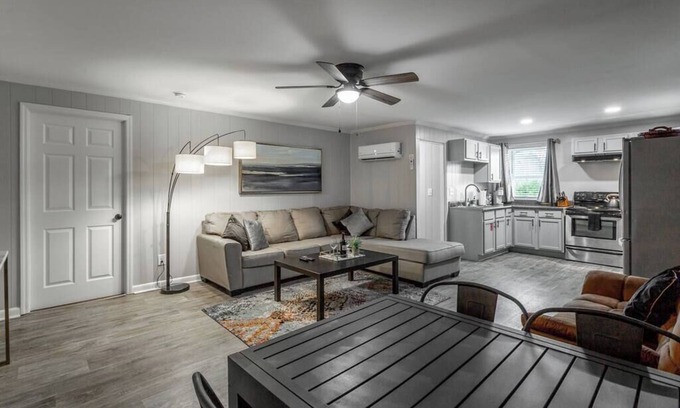 Rock Spring Apartment | Suite 203 - Felicity at Rock Spring Resort