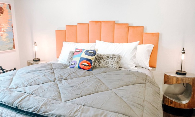 Midtown Apartment | Suite #8 Modern One Bed w/Balcony in Midtown!