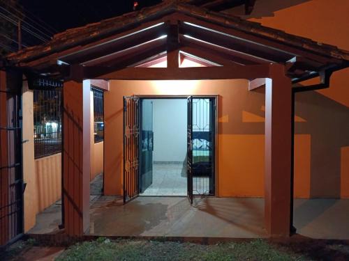 Ciudad Del Este House | Suite con baño privado