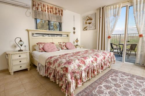 Yavne'el Apartment | Suite Kolibri in Galilee