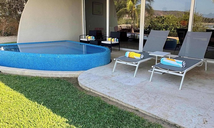 Troncones Villa | Suite Ocean Views Sofia 1