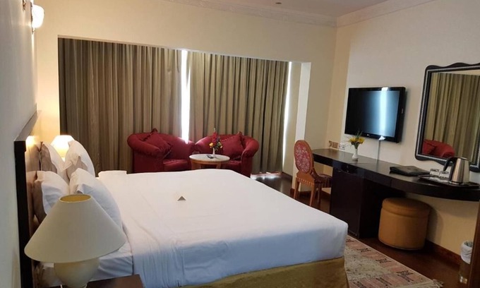 Al Rigga House | Suite Room Near AL Ghurair Mall by LB