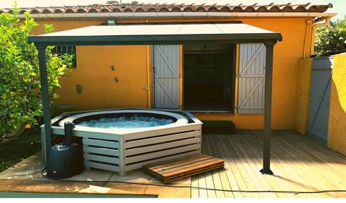 Pia House | SUITE SPA PRIVATIF extérieur 66 Perpignan Nord