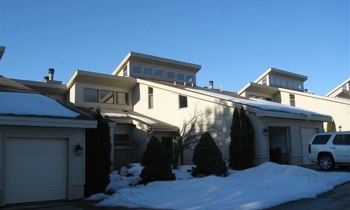 Gaylord Condo | Summer Golf/Winter Ski Condo in Gaylord Overlooking the Otsego Club and Resort