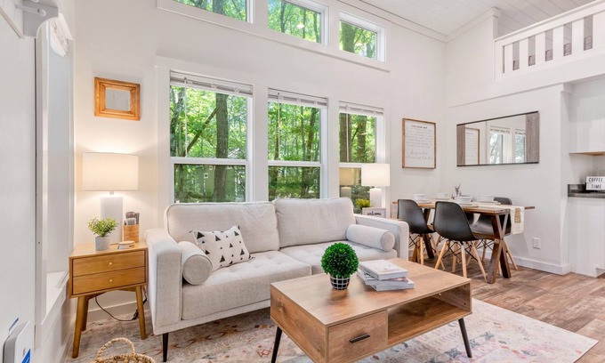 Monteagle Cabin | Summit & Shore House at The Retreat at Deer Lick Falls