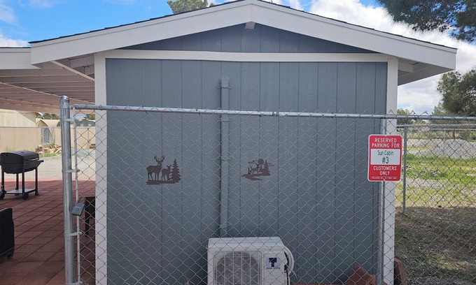 Pahrump Cabin | Sun Cabin #3 Mountain View Private Courtyard