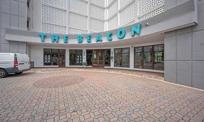 St. Petersburg Condo | Sun & Fun in an Urban Upscale Community.walk to Everything.