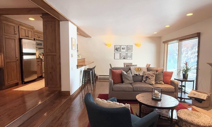 Sun Valley Condo | Sun Valley Amenities! Remodeled ski in-ski out condo with pool and hot tub!