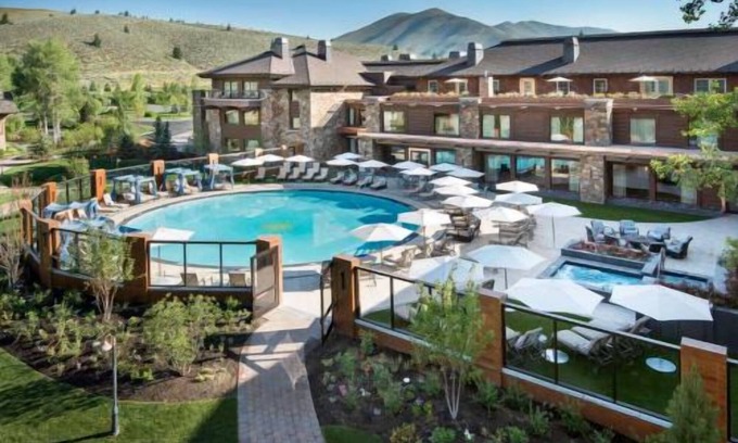 Elkhorn Cottage | Sun Valley Resort, Guest Cottage