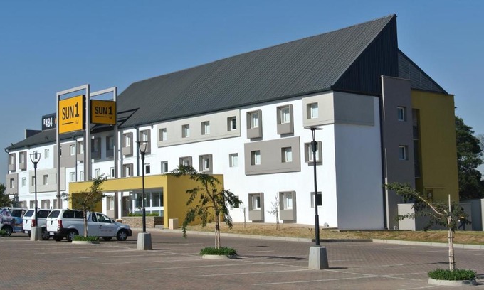 Emalahleni Hotel | SUN1 WITBANK