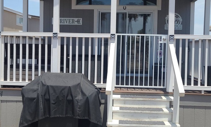 Ehrenberg Cottage | Sunflower at the Oasis #141(Pet friendly)In Ehrenberg close Drive to Quartzsite.