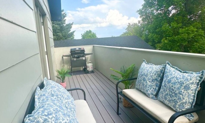 Northglenn House | Sunflower 🌻