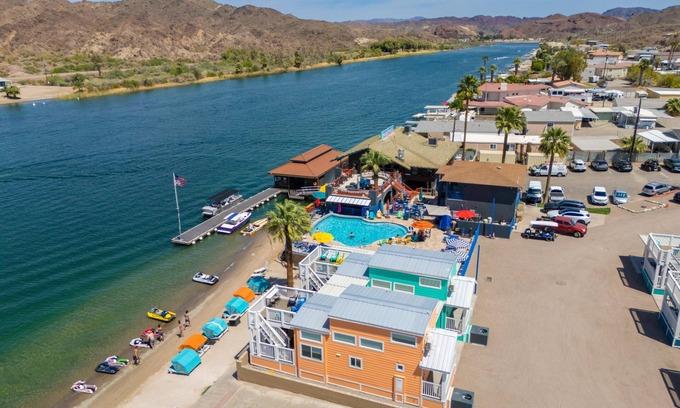 Earp House | Sunkissed Hideaway, Front Row at Roadrunner Resort