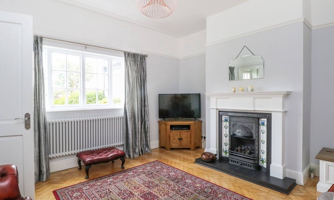 Port Sunlight Cottage | SUNLIGHT SOAP COTTAGE, family friendly in Port Sunlight