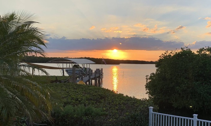 Fort Pierce Shores House | Sunlit Treasure on North Hutchinson Island, FL
