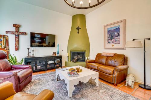 Tumacacori House | Sunny Adobe Retreat with Hot Tub and Mtn Views!