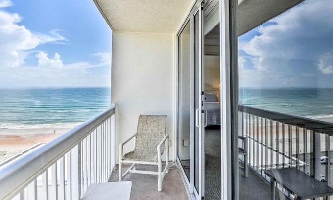 Ortona Park Apartment | Sunny Daytona Beach Gem with Ocean Views!
