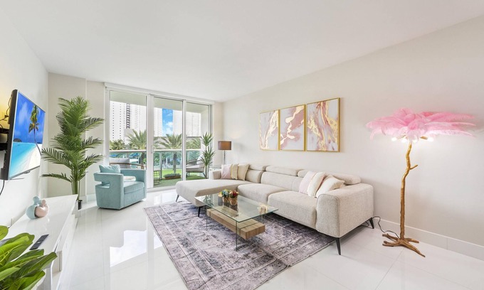 Aventura Apartment | Sunny Isles Beachfront Oasis | Modern & Spacious