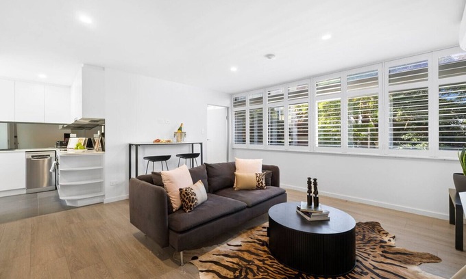 Kings Cross Apartment | Sunny Rushcutters Bay Apartment