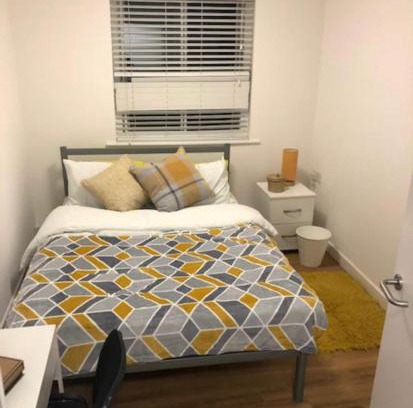 Southampton Apartment | Sunny Southampton 3 Bedroom Apartment