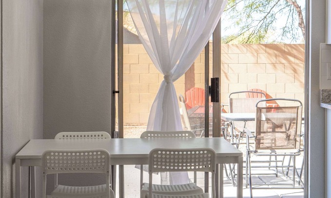 Rita Ranch House | Sunny Southwest Escape: Perfect for January Fun