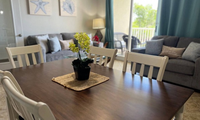 Ruskin Condo | Sunnyside U3240-3 bdrm Waterfront Beach Resort Sleeps 10