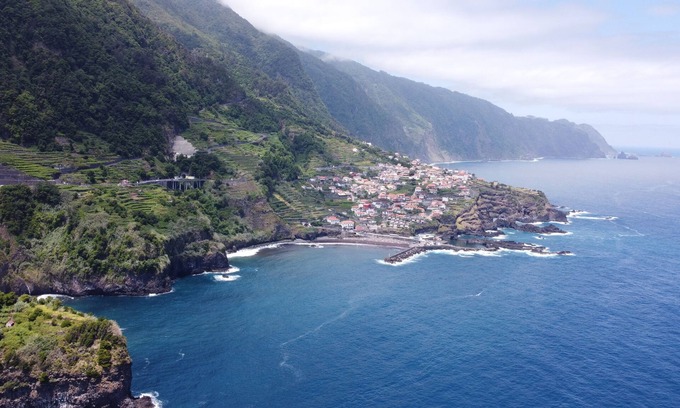 Porto Moniz Apartment | Sunrise Bay - Modern flat with stunning view