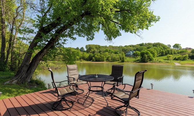 Dandridge Cabin | Sunrise Cove